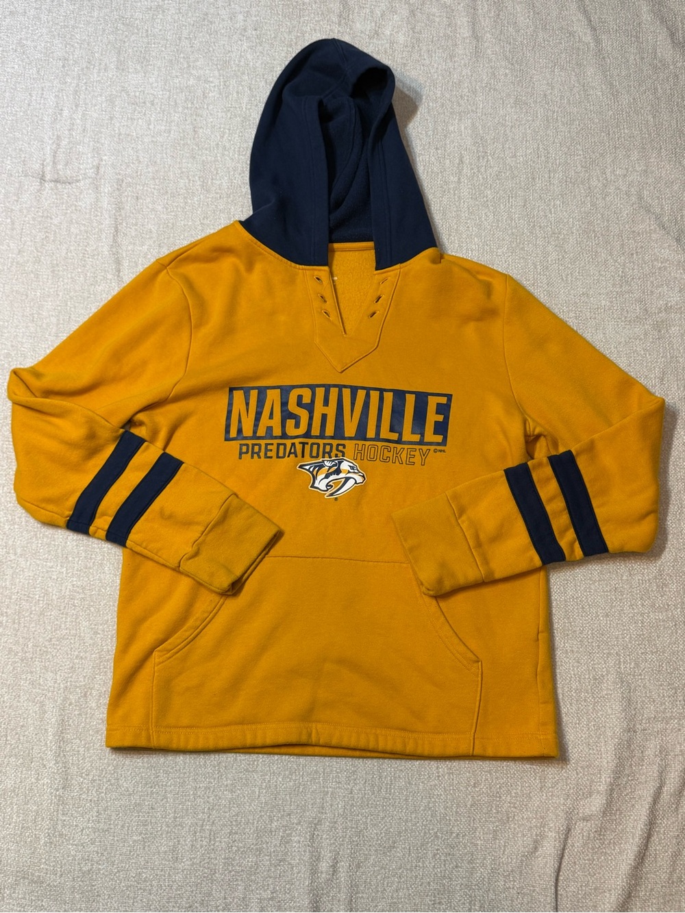 Nashville Predators Hoodie Mens M Gold NHL Hockeycore Lace Up Pullover